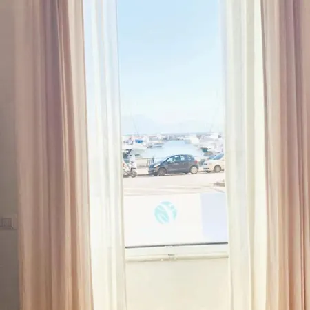 Spacious In With Sea And Views