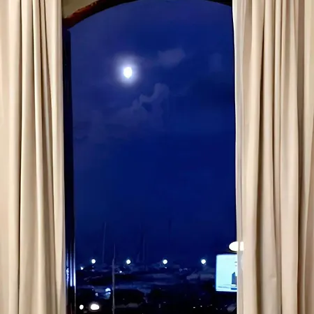 Apartment Spacious In With Sea And Views *