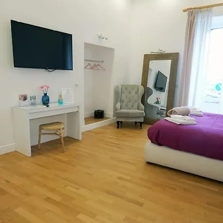 Spacious In With Sea And Views *