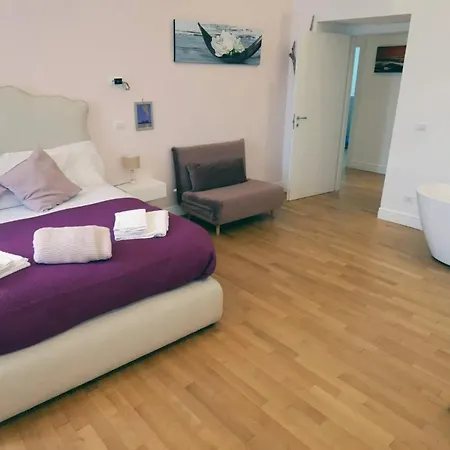 Spacious In With Sea And Views Naples
