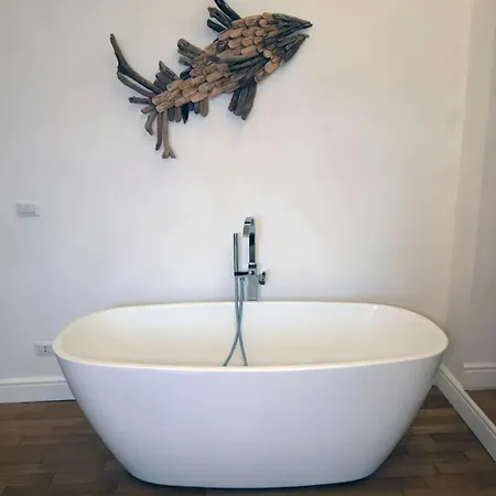 Spacious In With Sea And Views